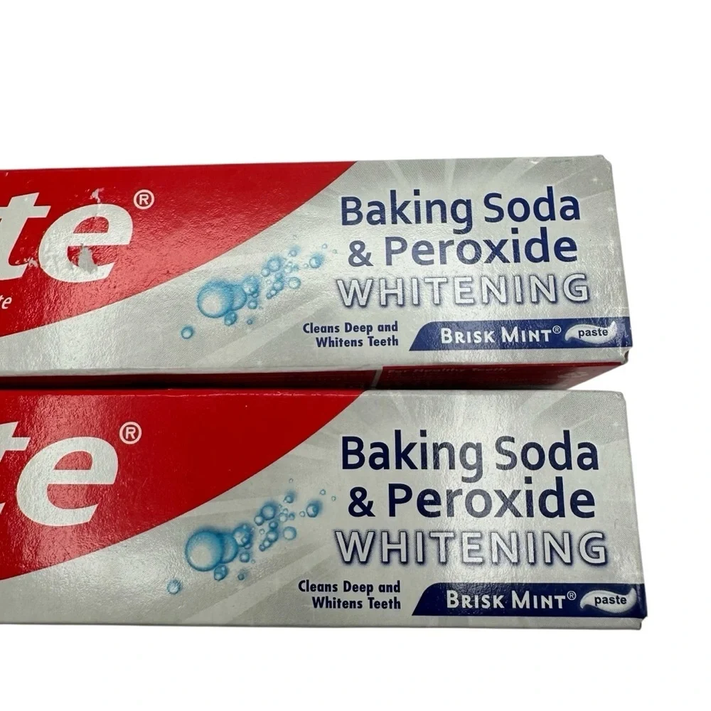 Colgate Toothpaste with Baking Soda & Peroxide, Brisk Mint for Whitening, 2 pack